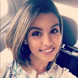 Meet your Posher, Julieth